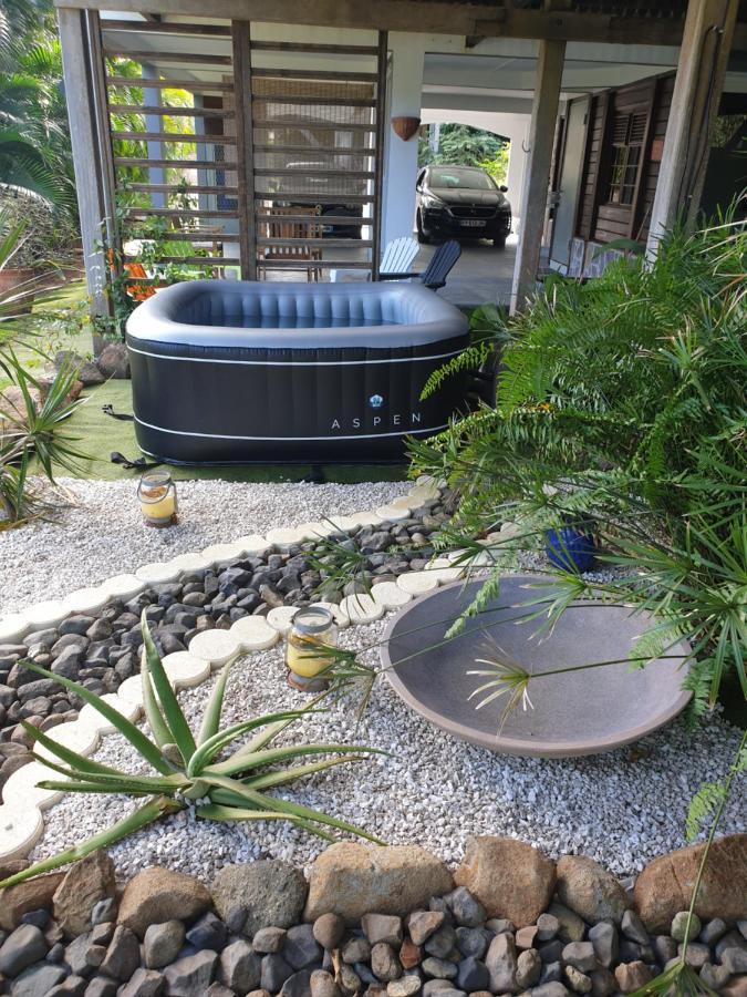 Le Goyav' Appart Avec Piscine Et Jacuzzi Au Vauclin เลอโวแกล็ง ภายนอก รูปภาพ